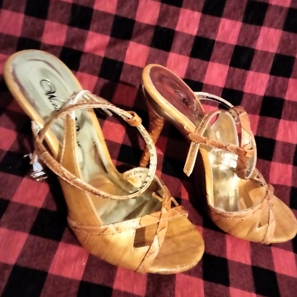 WILD ROSE Women Shoes Mustard Metallic High Heels Open Toe Size 6.5 - Picture 4 of 8